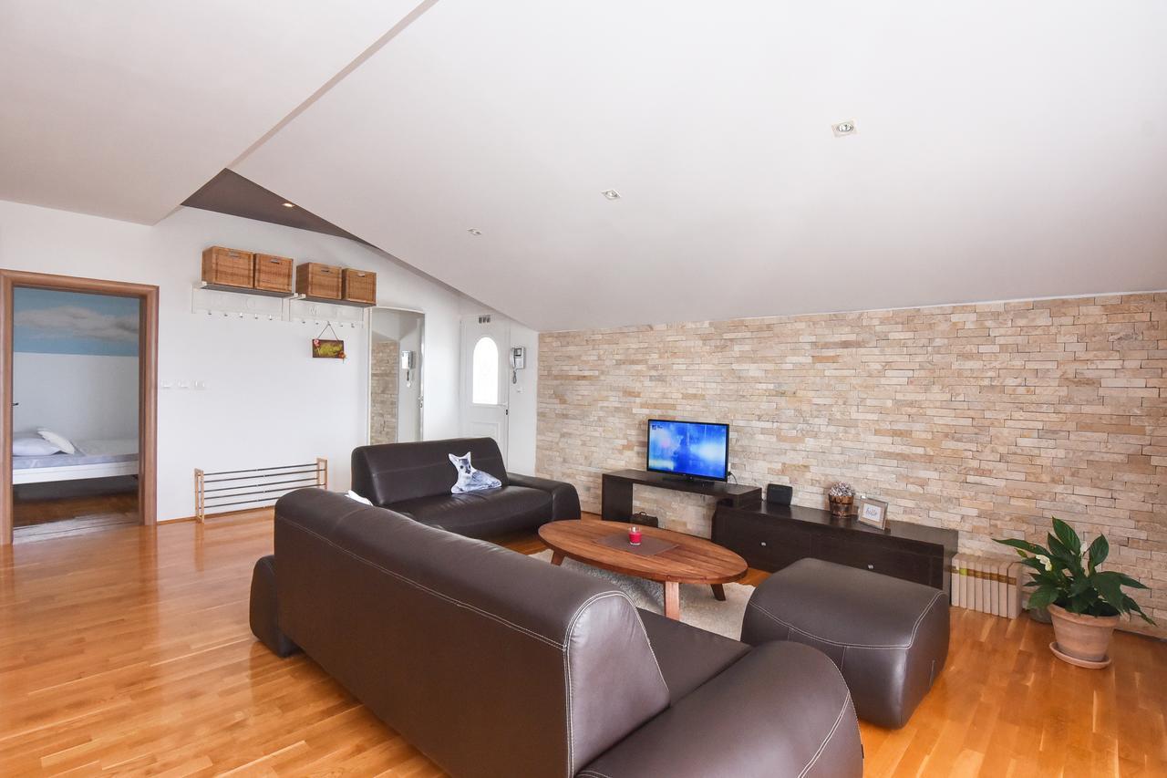 גורני קרין Apartment Larisa מראה חיצוני תמונה