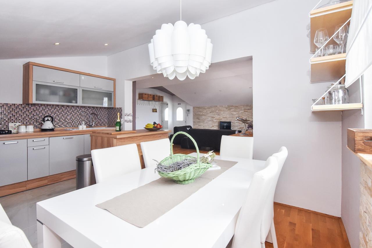 גורני קרין Apartment Larisa מראה חיצוני תמונה