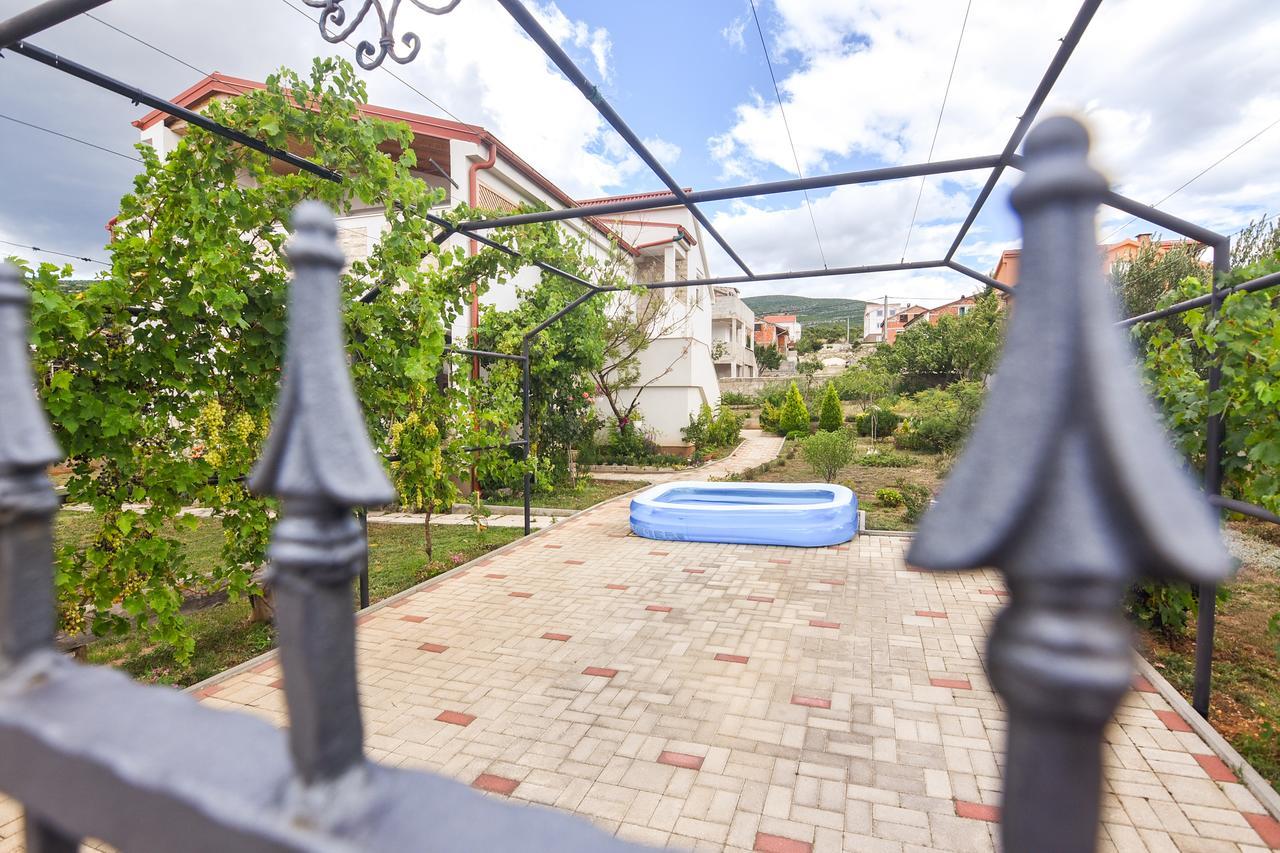 גורני קרין Apartment Larisa מראה חיצוני תמונה
